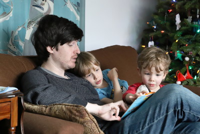 David reading his nephews a story